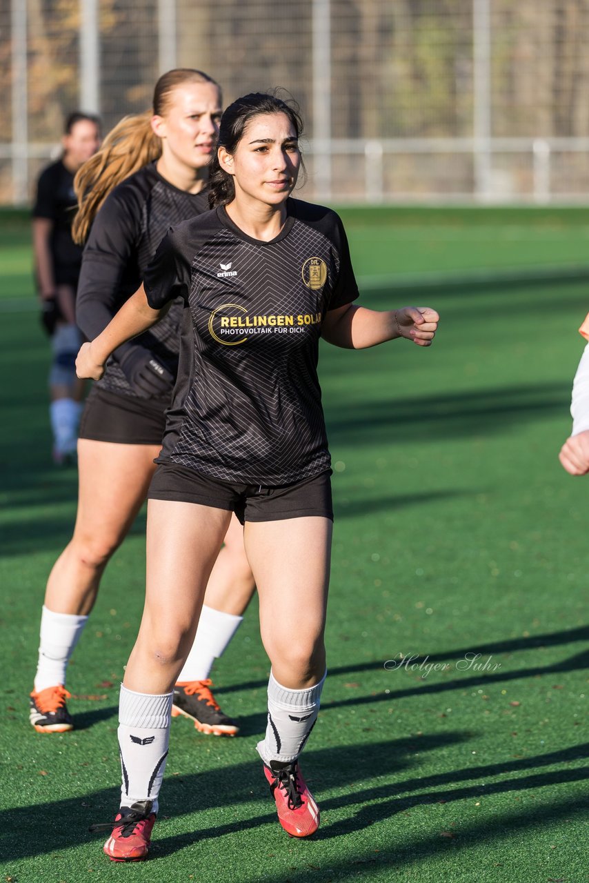 Bild 329 - wBJ VfL Pinneberg2 - Eimsbuttler TV 3 : Ergebnis: 5:0